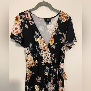 Black Floral High-Low Style Dress - L